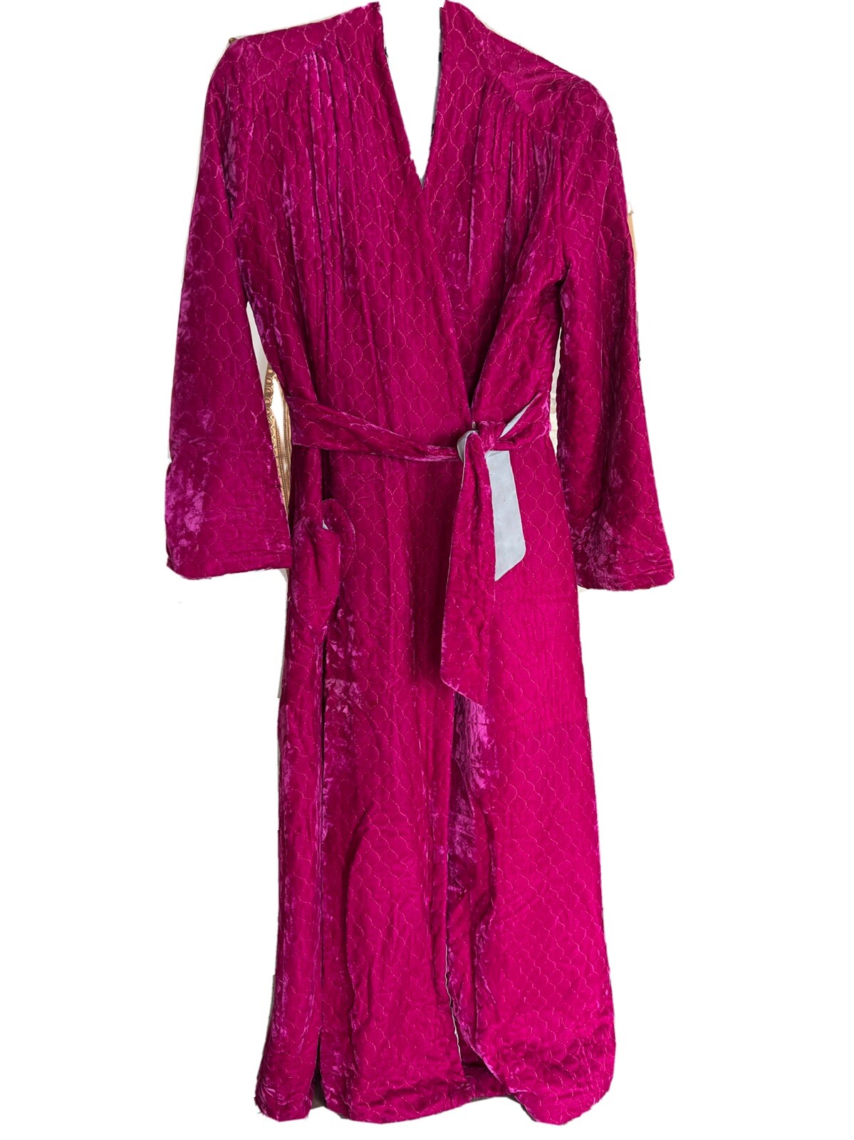Incredible 1940’s Pink Vintage Velvet wrap Robe with … - Gem