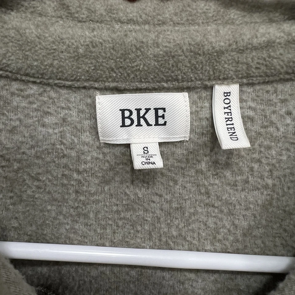 Chaqueta Camisa BKE Verde Oliva Tejido Suave Abotonada Talla Grande S Foto 4 de 4