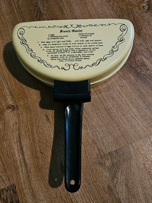 Vintage Mirro Folding Omelet Pan/Maker/Skillet With French And Puffy Egg Recipes