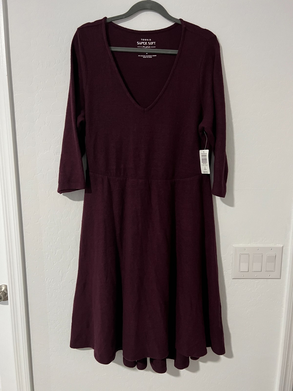 Torrid Super Soft Woman's NWT Burgundy V-Neck 3/4 Sleeve Skater Dress Plus 2X