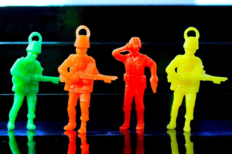 Plastic Paratroopers Parachute Soldiers Army Men Marines Vintage Action Figures 