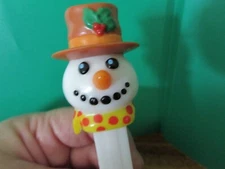 VINTAGE Snowman PEZ dispenser with feet