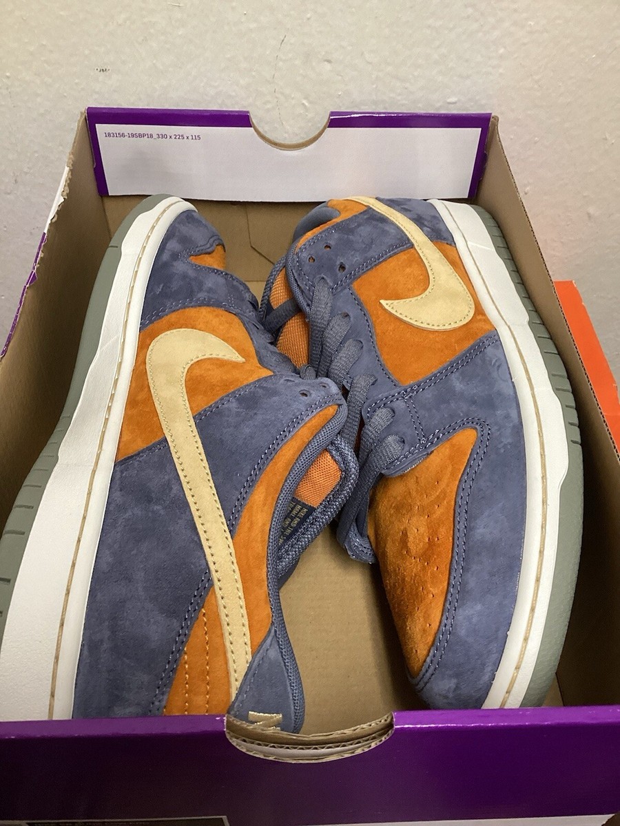NIKE SB DUNK LOW PRO ( LIGHT CARBON/SESAME-MONARCH SNEAKER NIKE SB DUNK LOW PRO ( LIGHT CARBON/SESAME-MONARCH SNEAKER