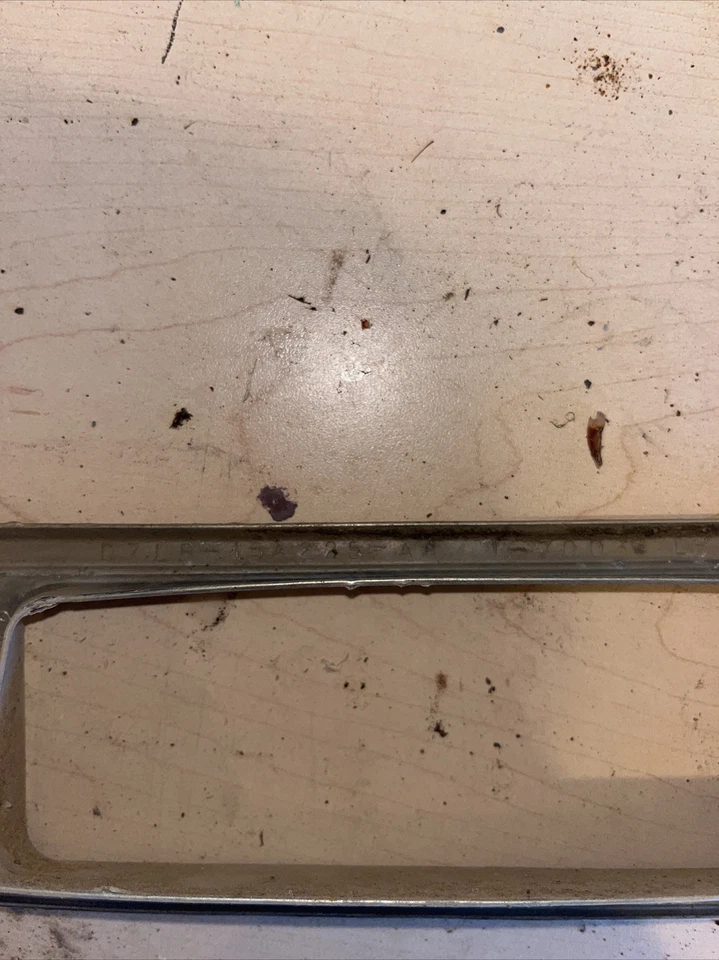 Lincoln Continental Mark V LH 1977-1979 bisel de luz de esquina lateral del conductor Foto 3 de 3