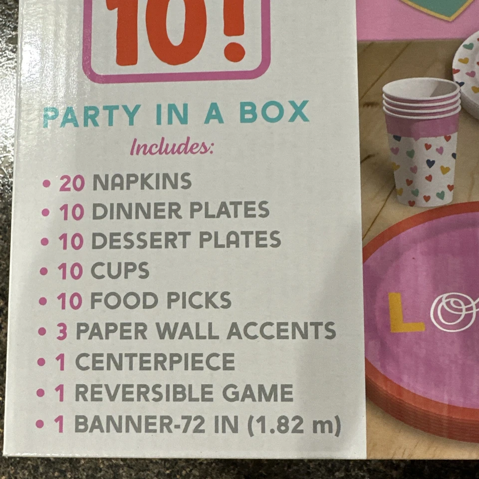 Nueva Fiesta En Una Caja San Valentín Fiesta De 10 - Caja O Fiesta - Grupo Horizon 66 Piezas Foto 2 de 4