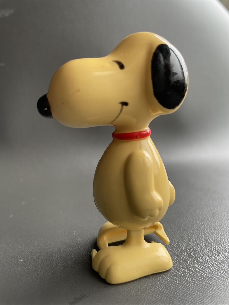 VTG Wind-Up Snoopy Toy 1958 Peanuts Plastic United Feature VTG Wind-Up Snoopy Toy 1958 Peanuts Plastic United Feature
