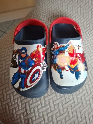 Crocs Avengers Gr.  33-34 / J2  Jungen