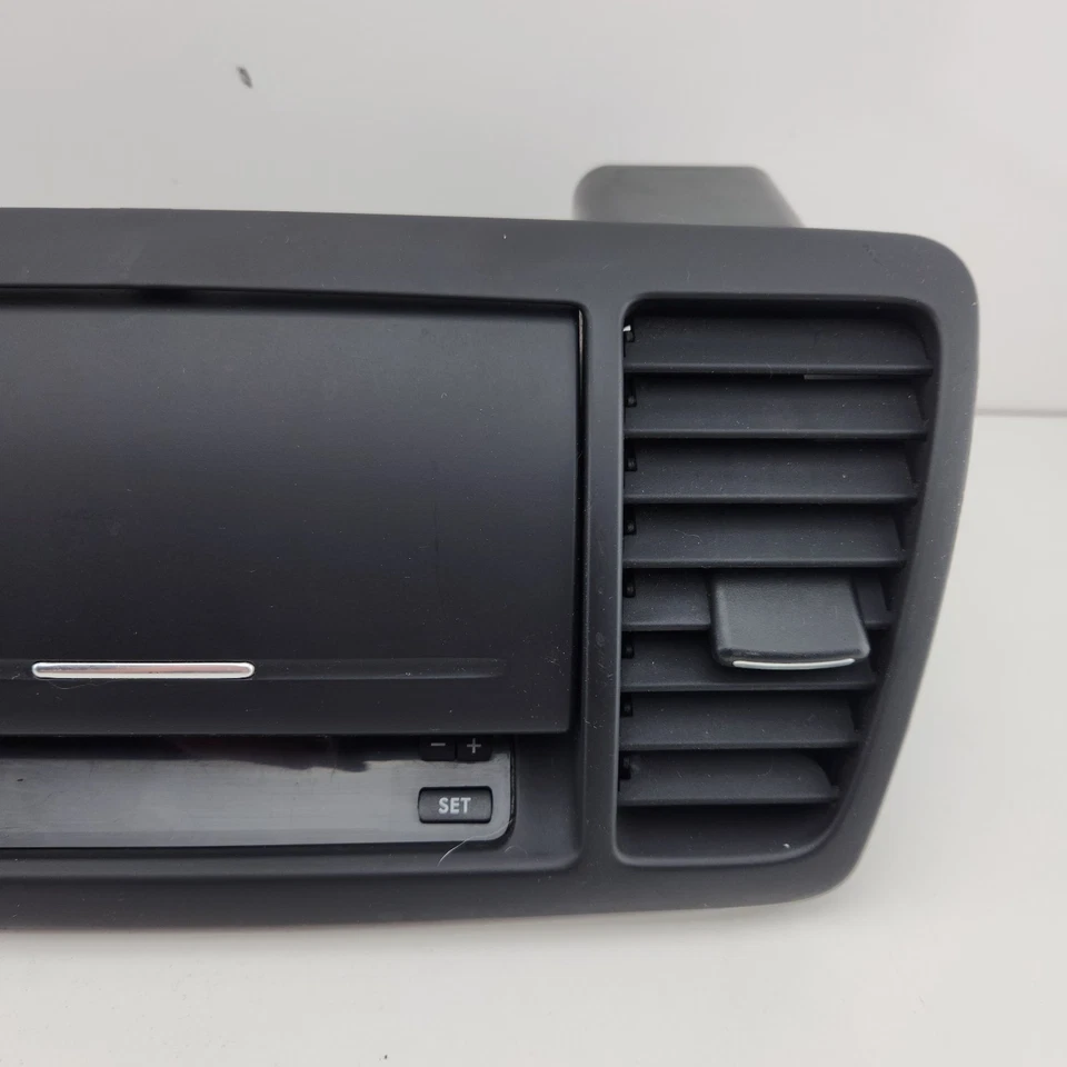 Subaru Liberty Outback 4th Gen Centre Air Vent Dash Compartment 09/03-08/09 - image 3 of 4