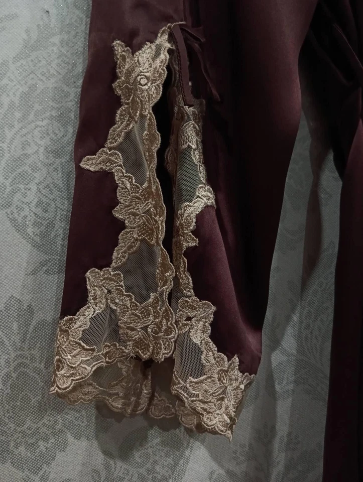 La Senza Sexy Lace and Silk Kimono Lingerie Robe and nightgown - Image 3 of 4