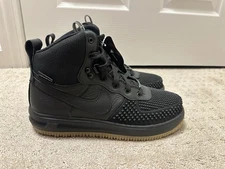Nike Lunar Force 1 Duckboot. Black Color. Size: US 6.5 Y. EUR 39. JP 24.5cm
