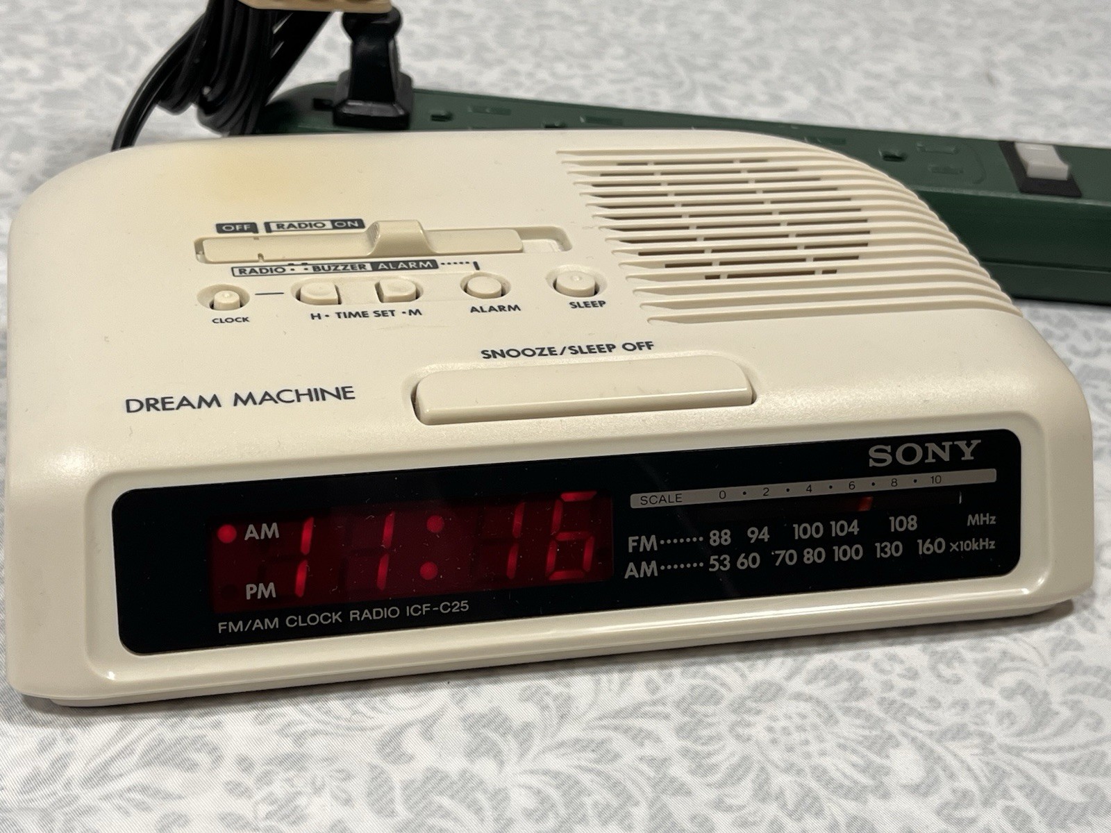 Radio Am/fm Alarm Model Icf-c25 Vintage Tested 90s
