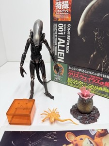 Alien Revoltech | eBay