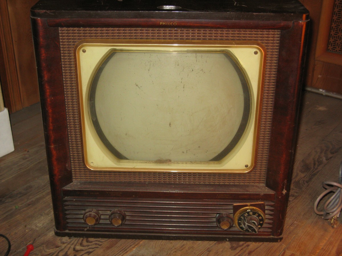 Antique/Collectable PHILCO 12 Inch TV Model 50-T1404 Non Working
