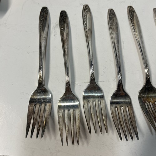 Wm Rogers Vintage International Silver Fork 6.5 Inch - Picture 4 of 6