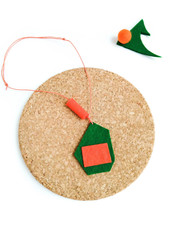Collana con ciondolo in feltro geometrico (fatta a mano)