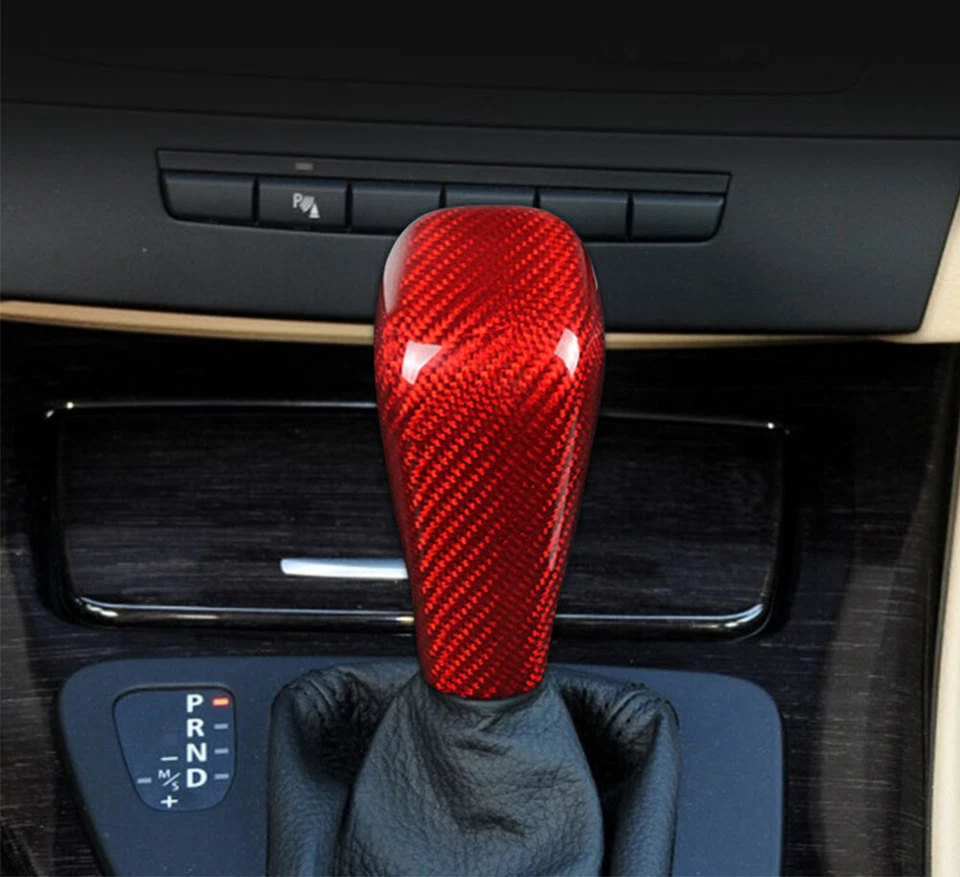 Pegatina roja de la cubierta de la cabeza de la perilla de cambio de marchas de fibra de carbono para BMW Serie 3 E90 2007-12 Foto 2 de 4