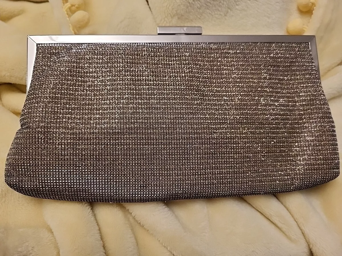 Quiz gold clutch deals