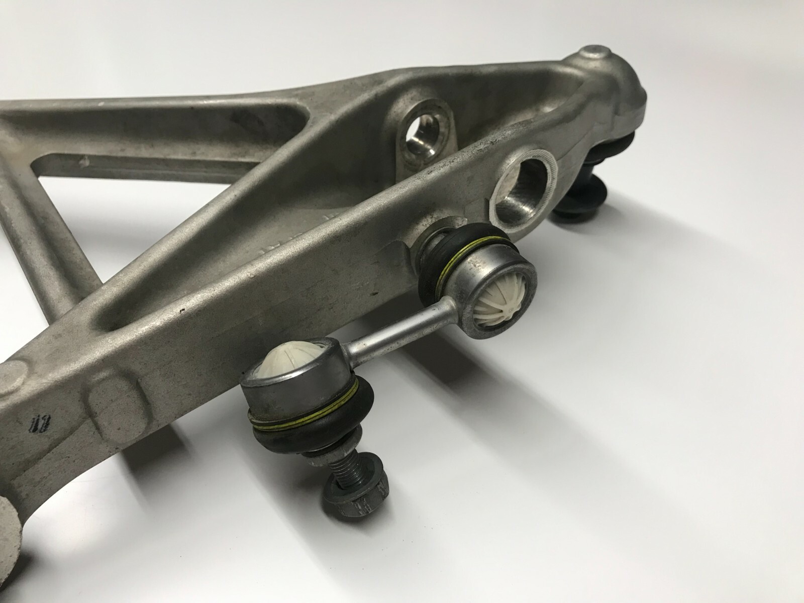 FERRARI 488 FRONT RIGHT LOWER CONTROL ARM OEM 264524 295791