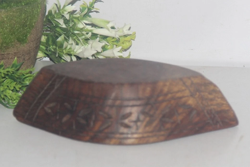 Antiguo cuenco tribal de madera tallado a mano de 1850 decoración para guijarros 8544 Foto 4 de 4