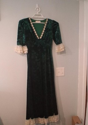 gwyneth lace velvet maxi dress Black Velvet Lace Maxi Dress  self-portrait-US