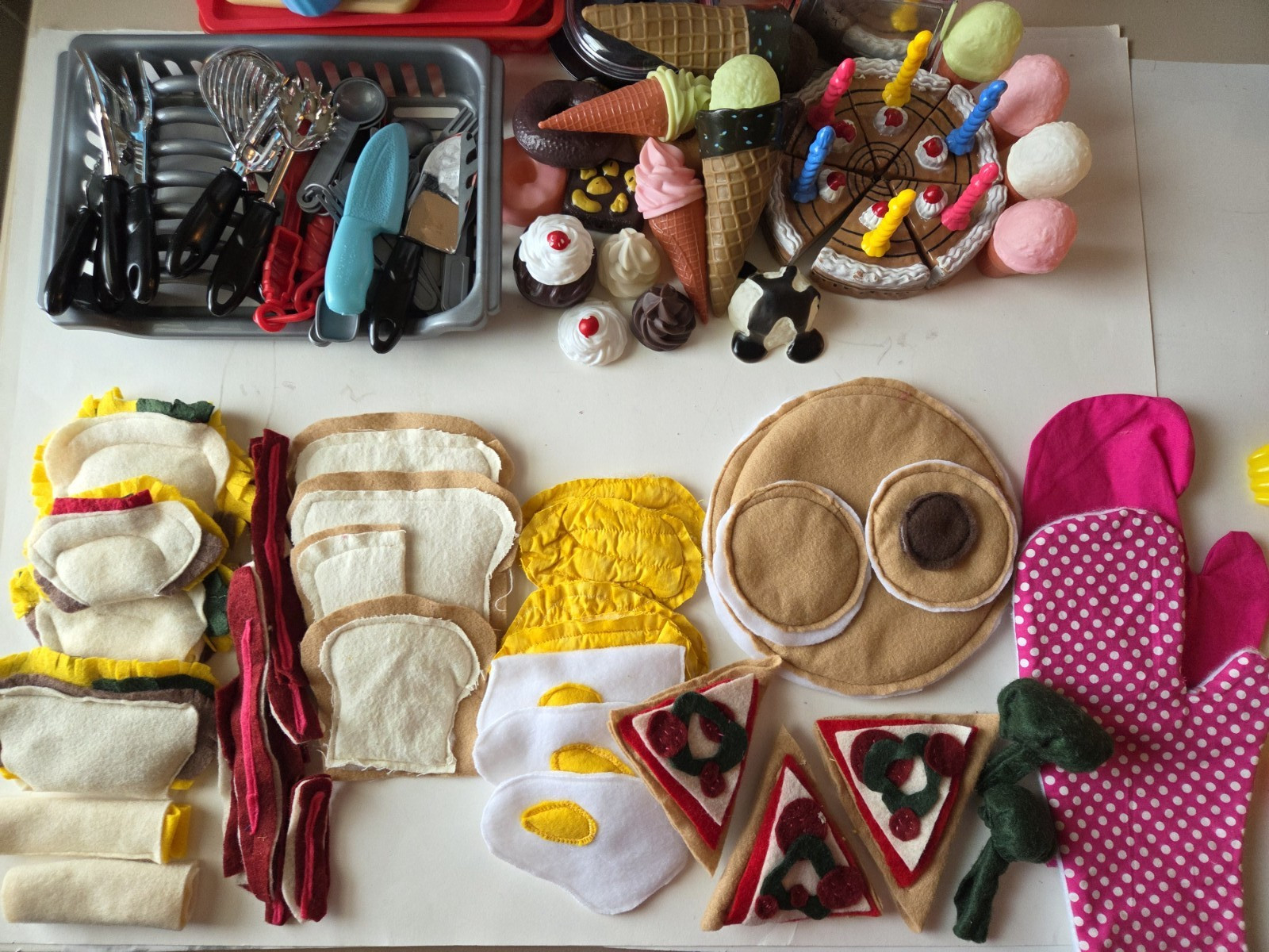 как выглядит Pretend Food Play Kitchen Items Lot Cookware, Microwave, Cash Register фото