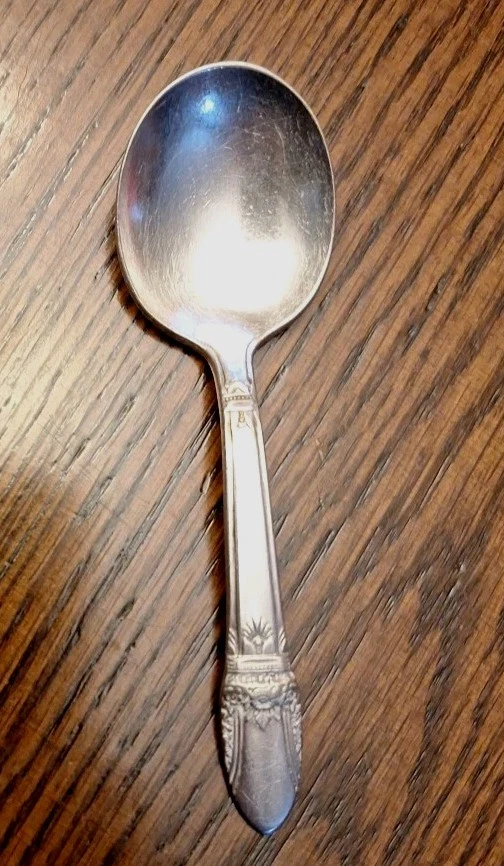 Cuchara y tenedor vintage de plata para bebé Rogers Bros. de 1847 Foto 2 de 4