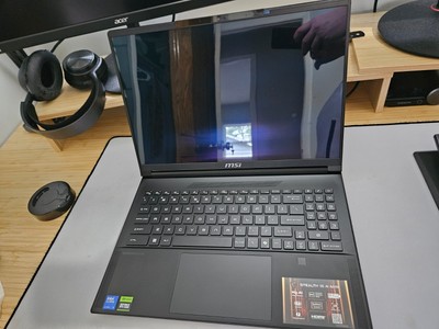 MSI STEALTH 16 (RTX 5070, Intel Ultra 9 285H 2.9GHz, 32GB, 1TB, 240Hz, OLED QHD