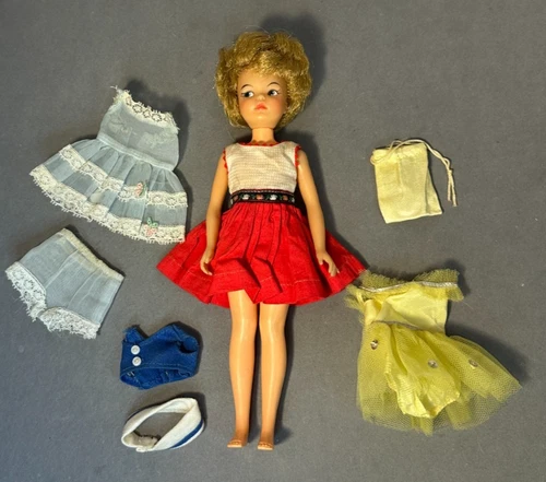 1965 VINTAGE Ideal New Style Pepper doll Tammy's Sister With Clothes