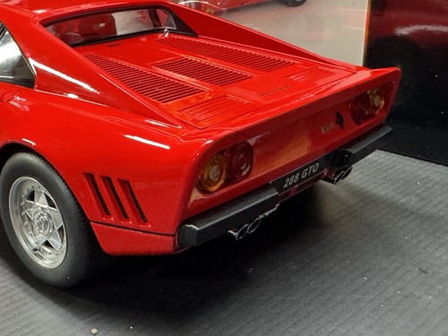 FERRARI 288 GTO - 1/12 SCALE DIECAST MODEL CAR - W/ OPENING DOORS BY KK SCALE - Picture 5 of 12