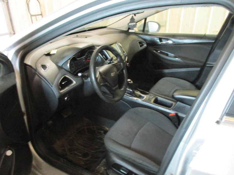 Alternator Fits 16-19 CRUZE 1712693 - Image 2 of 4