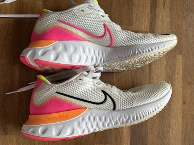 Baskets Nike Femme 39 Peu portées Comme Neuves - Photo 1/4