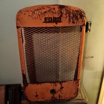 1924 Model - T Ford Federal Truck used original Grill 800