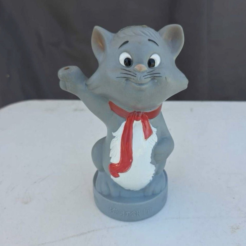 Disney aristocats Cat Bank Berlioz perfekta with Red Scarf 7 in vintage