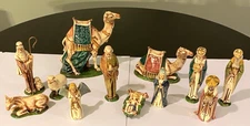 Vtg Christmas Nativity Figurines 12 Pieces Glossy Finish Gold Trim Byron Molds