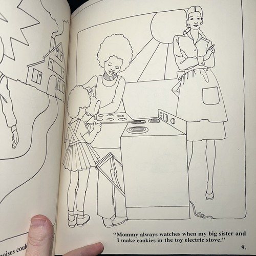 ShopRite Scrunchy Says Toy Safety Coloring Book Vintage 1982 - Picture 10 of 18
