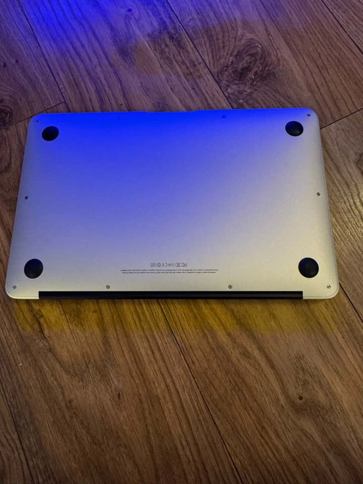 Apple MacBook Air 11" 2012 · i5 · 4GB · 240GB, photo 3 of 5