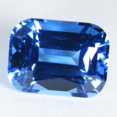 11.04Cts Sparkling Natural Swiss Blue Topaz 14mm Fashion Emerald Cut Ref VDO