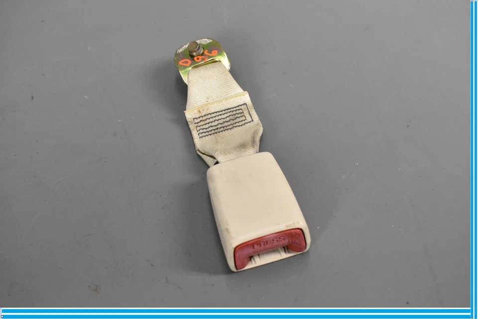 02-10 Lexus SC430 Cinturón de seguridad trasero izquierdo lado del conductor Hebilla OEM Foto 2 de 4