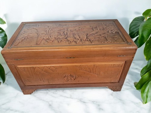 Vintage Chinese Carved Trunk Antique Camphorwood Large Chest Coffee Table 1950 - Picture 21 of 22