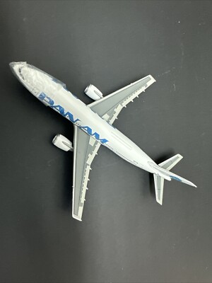 Dragon Wings 1/400 PAN AM A300B4-203 Vintage Liver Item No. 55197