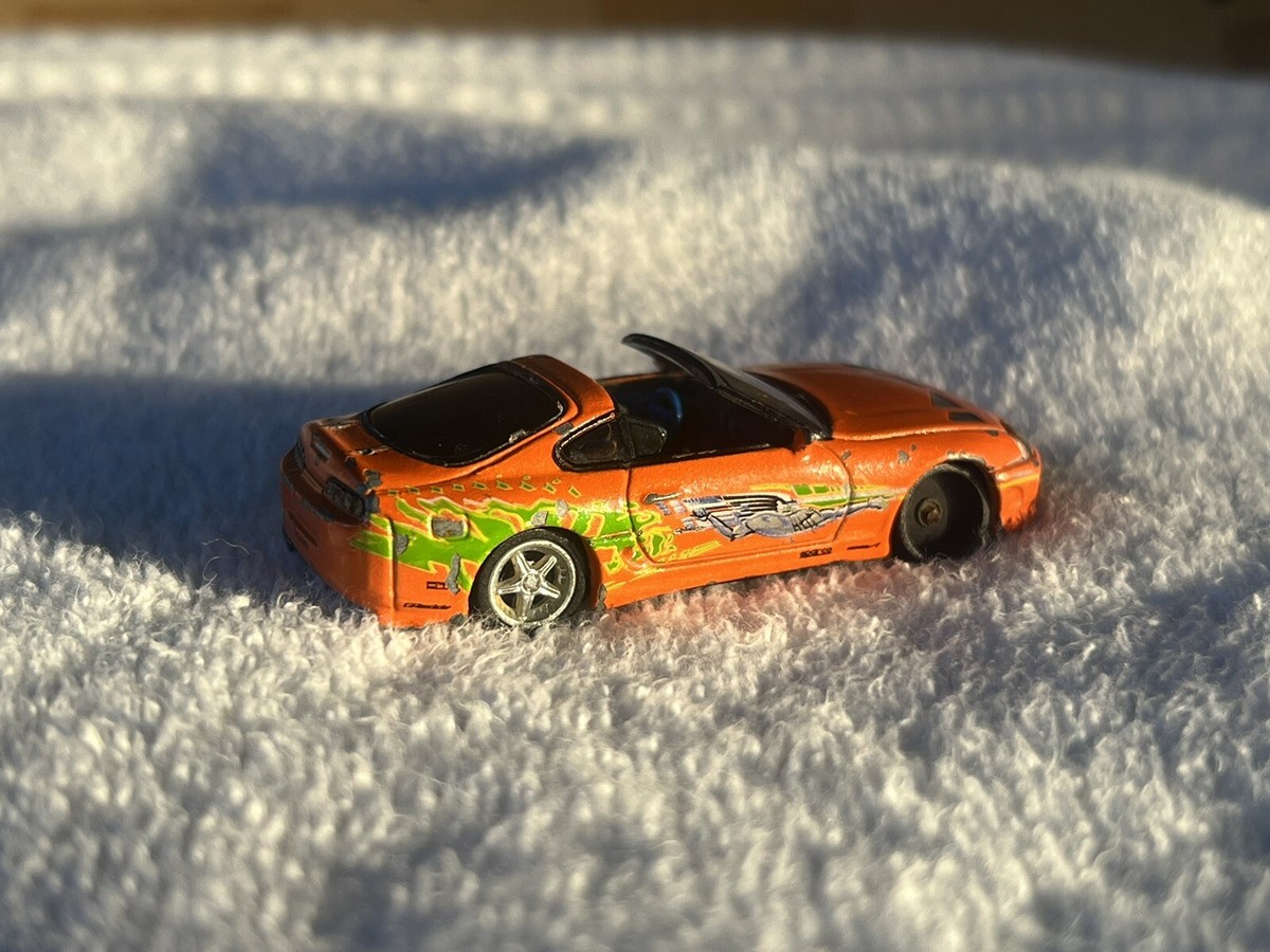 ミニカー FAST&FURIOUS Hotwheels TOYOTA SUPRA s-l1200.jpg