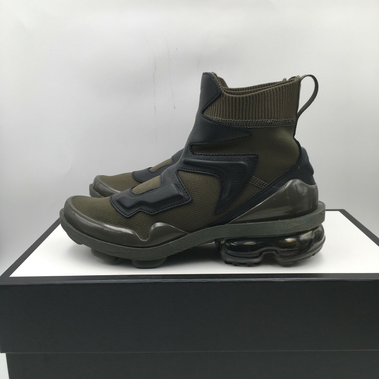 nike vapormax light 2