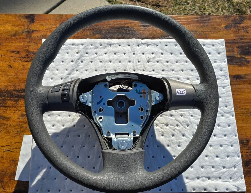 Volante del conductor Chevrolet HHR 2006-2007 con interruptor de control de crucero OEM Foto 2 de 4