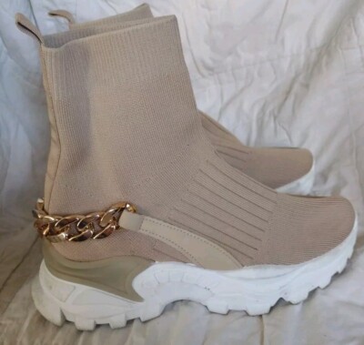 Yoki Tan Sock Sneaker with Gold Tone Ankle Chain Pull On Women's Size 8