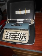 Vintage SCM Corona TYPEWRITER Galaxie Deluxe w/Case thumbnail
