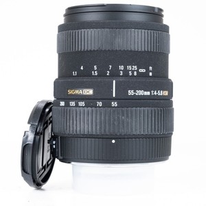 Sigma 55-200mm f/4-5.6 DC HSM Lens For Nikon F - With Front and Rear Lens Caps