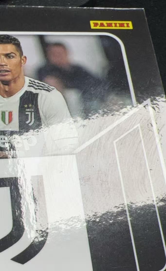 2022-23 Panini Obsidian Cristiano Ronaldo Dual Jersey Patch Auto Orange /6 view 3
