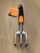 Fiskars 12-inch Cultivator Garden Tool
