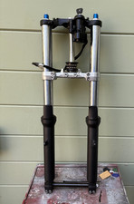 VTG 2003 Yamaha R6 Front forks suspension & axle ignition key straight AHRMA