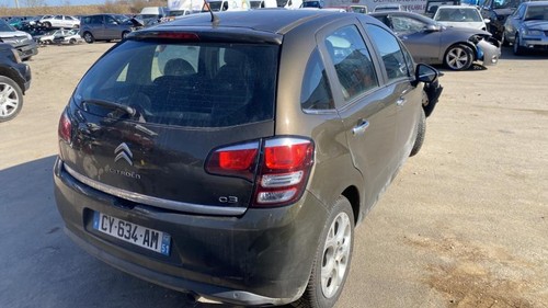 Ventanilla triangular trasera derecha CITROEN C3 2 PHASE 2 9805760280 - Imagen 8 de 9